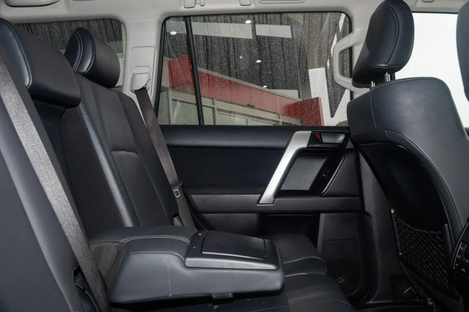 2022 Toyota Landcruiser Prado Gallery Image 9