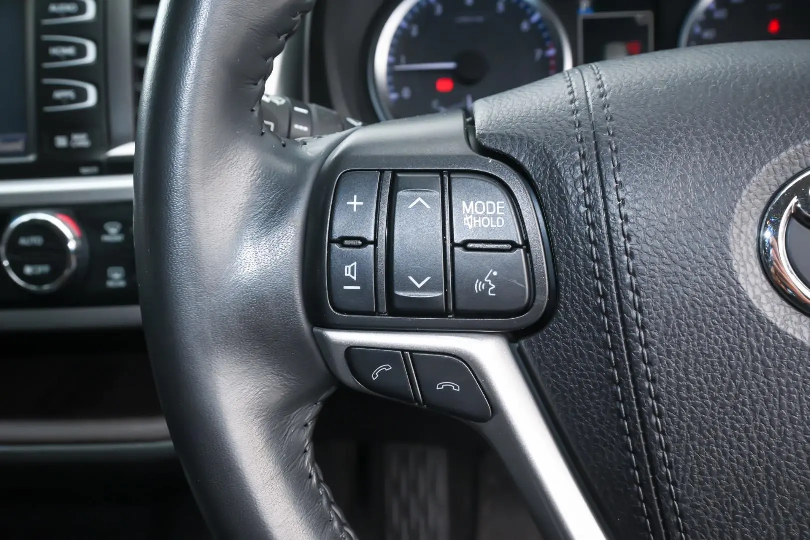 2020 Toyota Kluger Gallery Image 12