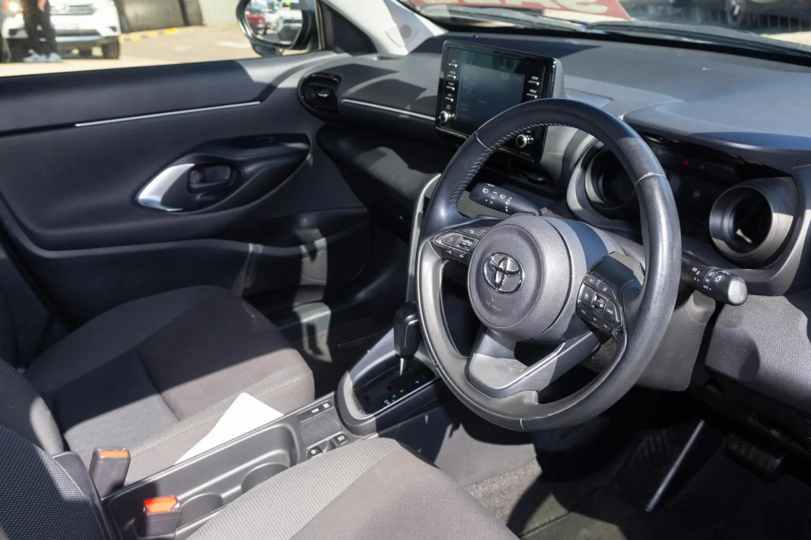 2022 Toyota Yaris Cross Gallery Image 7