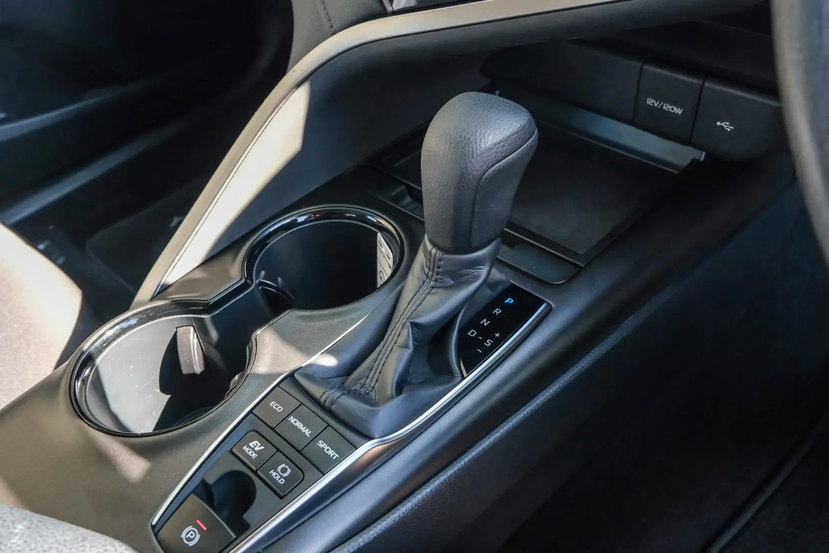 2024 Toyota Camry Gallery Image 17