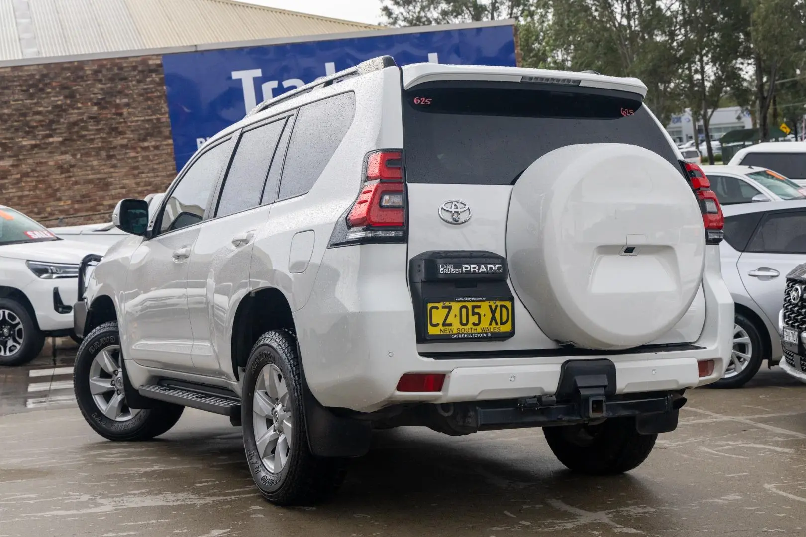 2021 Toyota Landcruiser Prado Gallery Image 2
