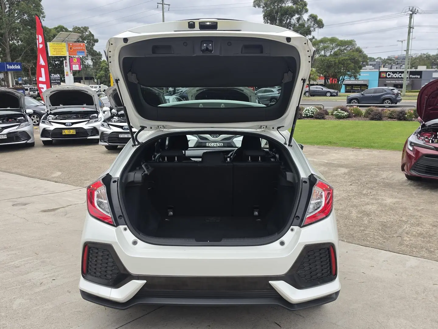 2017 Honda Civic Gallery Image 9