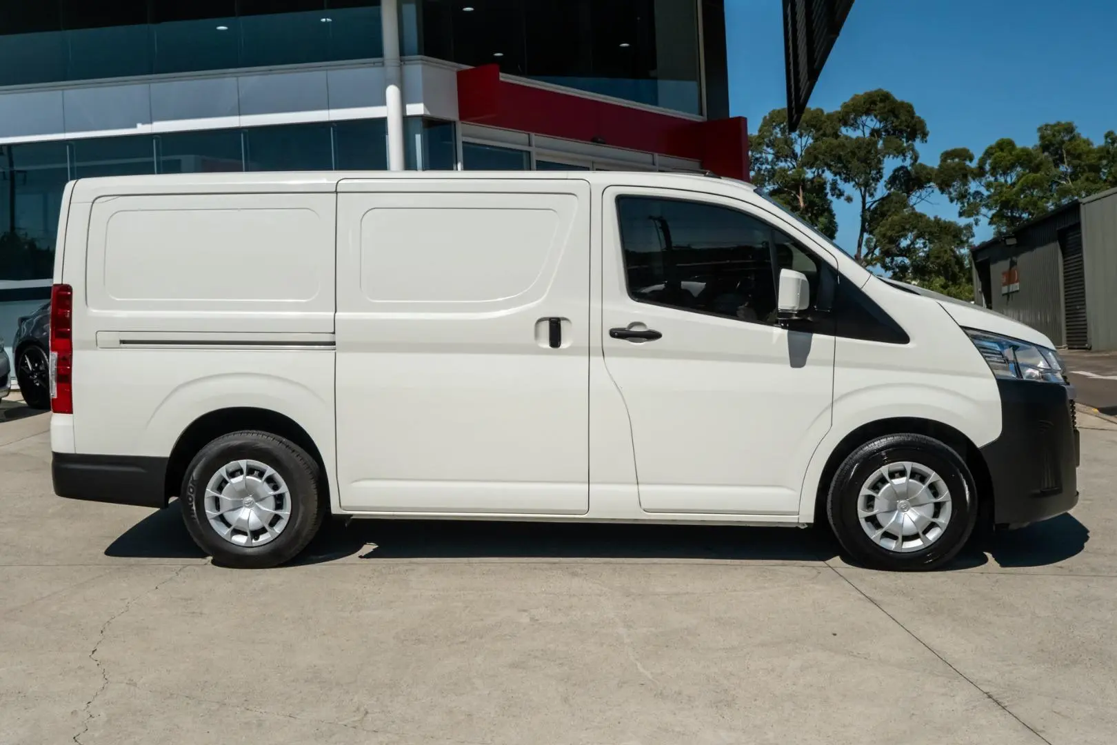 2020 Toyota Hiace Gallery Image 3