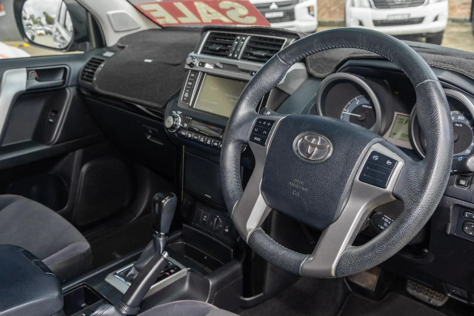 2017 Toyota Landcruiser Prado Gallery Image 7