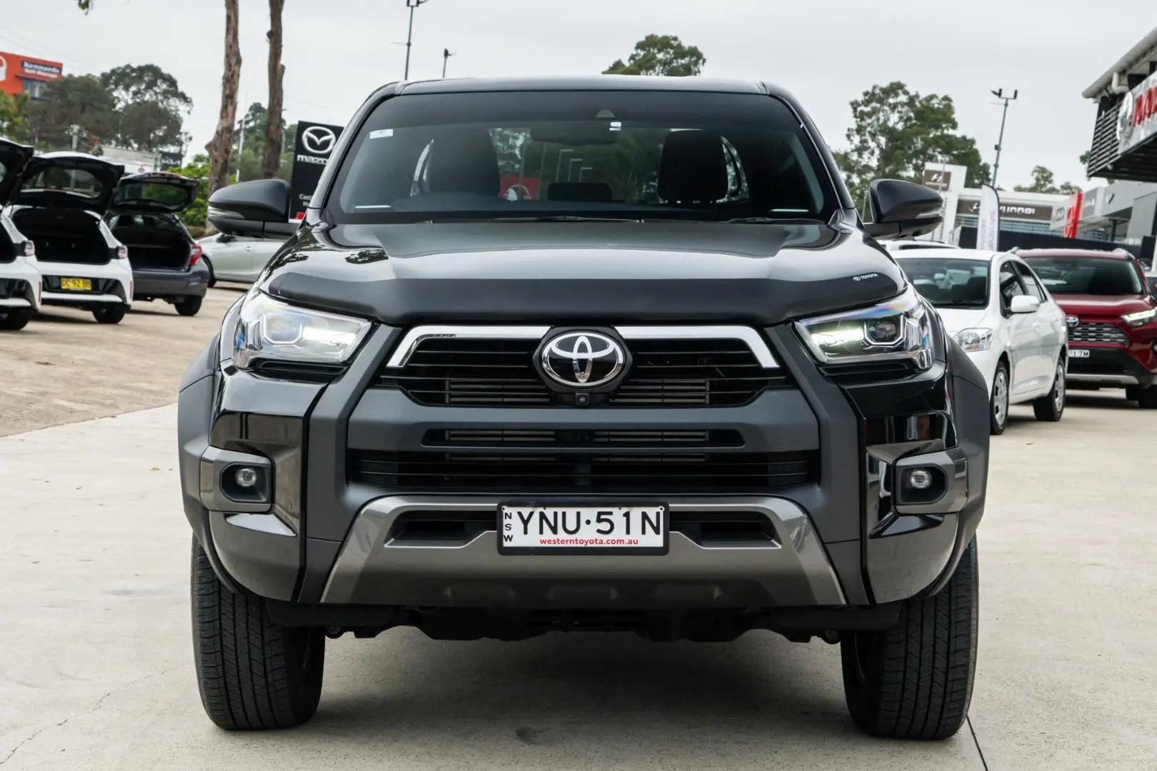 2023 Toyota Hilux Gallery Image 4