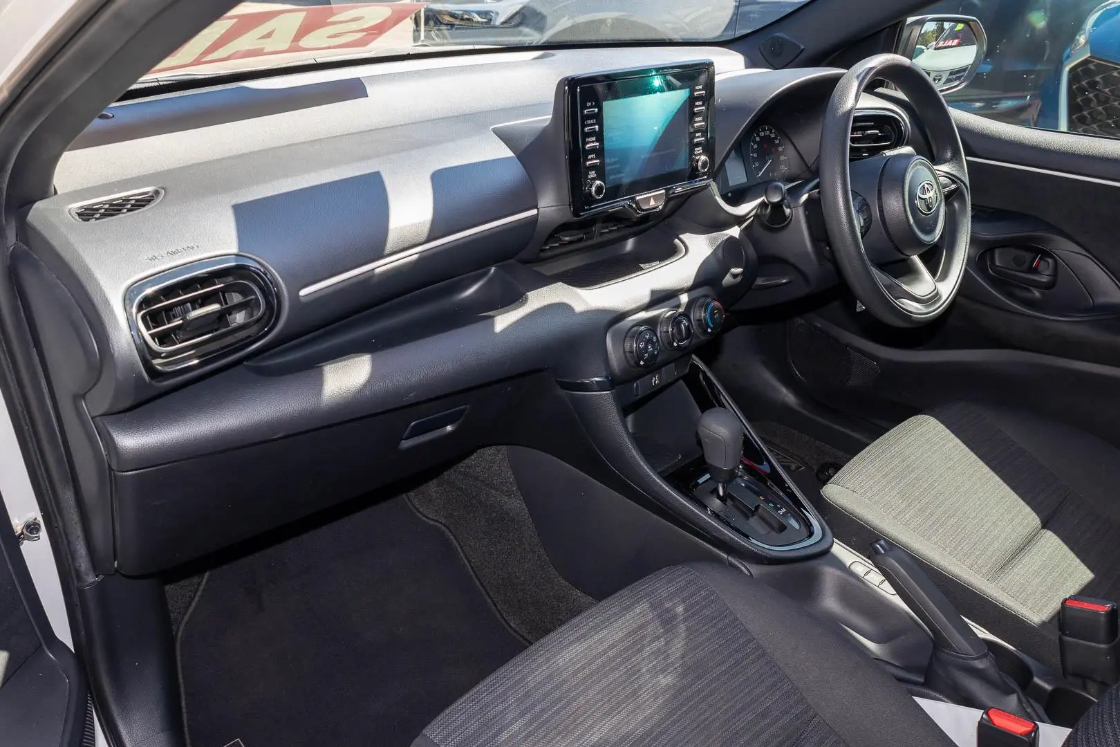 2025 Toyota Yaris Gallery Image 8