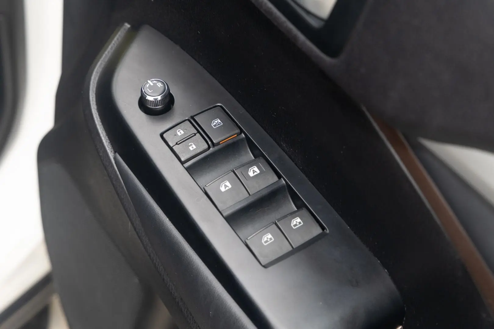 2014 Toyota Kluger Gallery Image 18