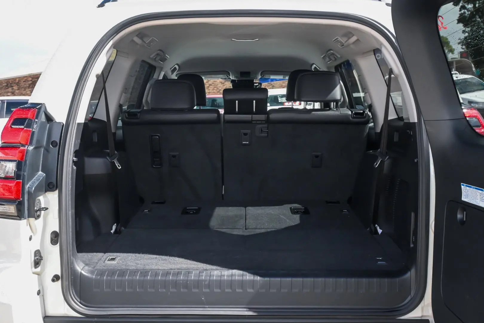 2023 Toyota Landcruiser Prado Gallery Image 20