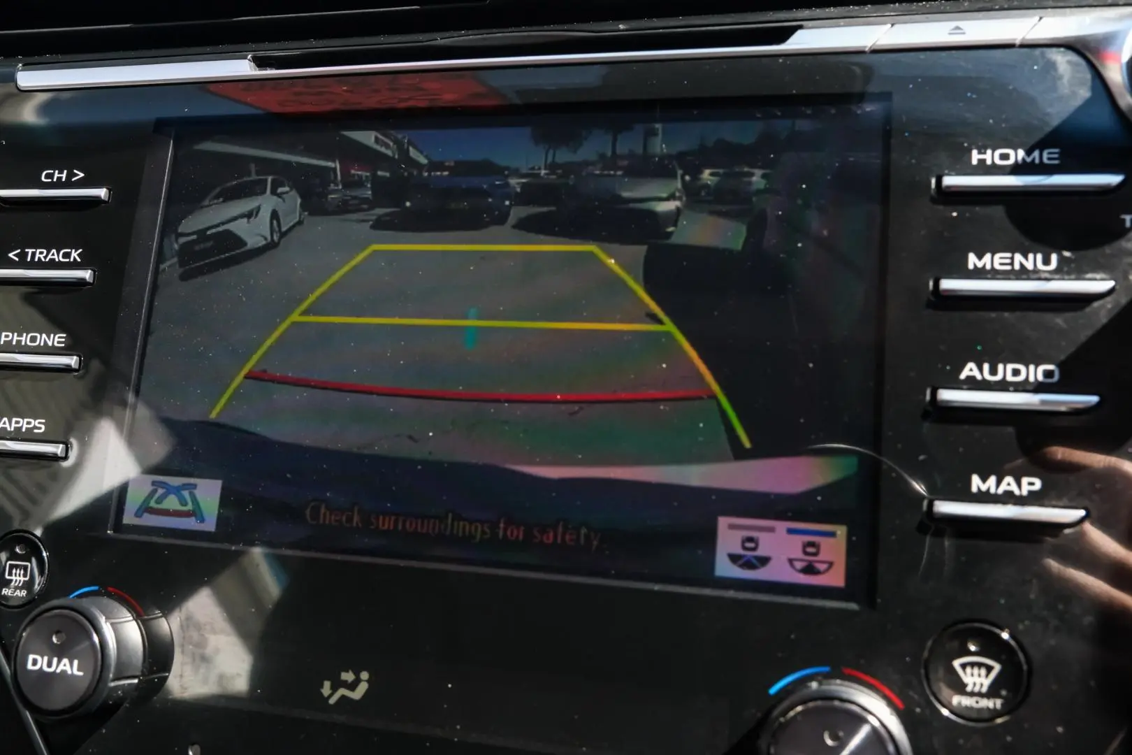 2018 Toyota Camry Gallery Image 12