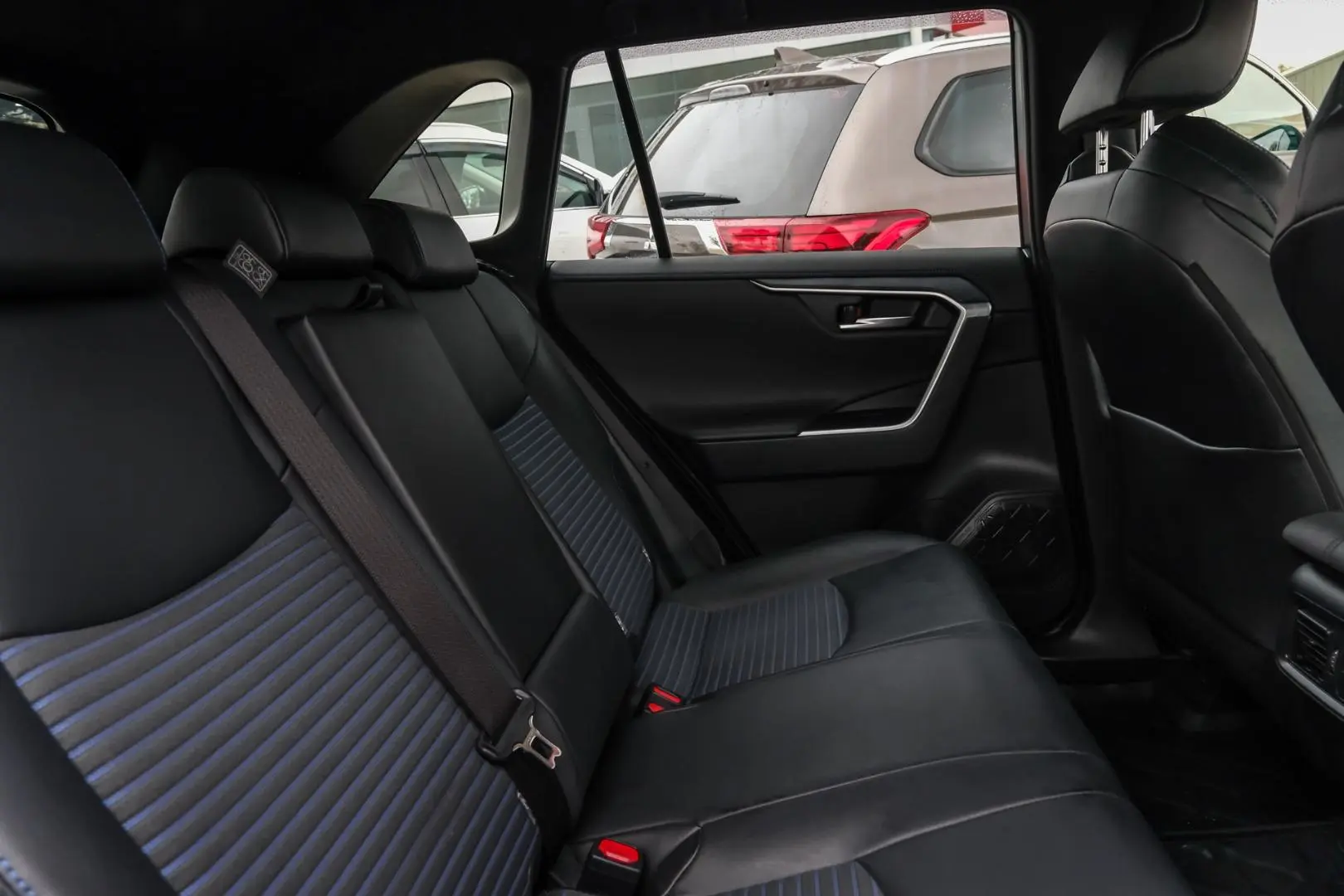 2023 Toyota RAV4 Gallery Image 9
