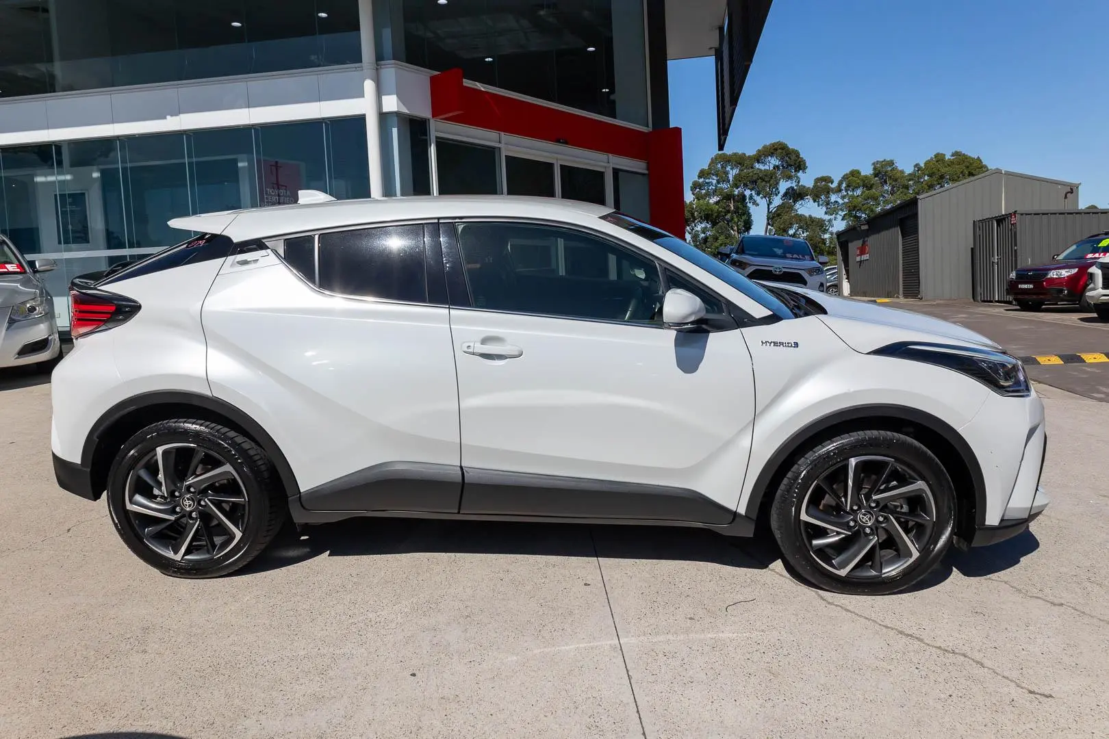 2023 Toyota C-HR Gallery Image 3