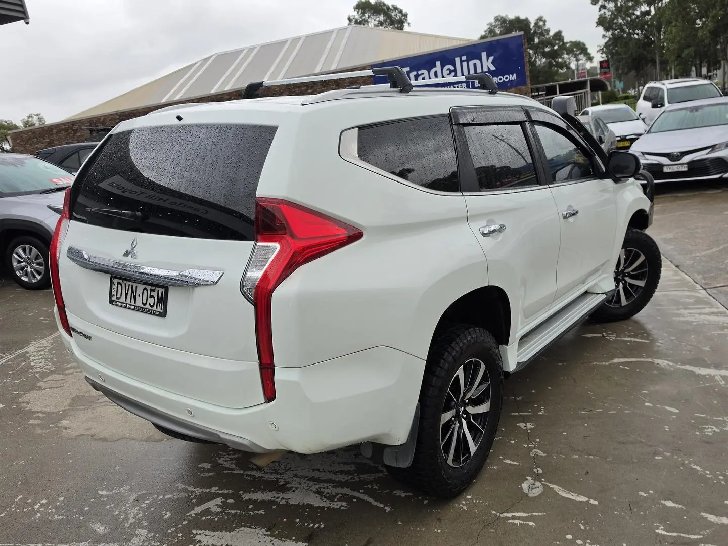 2017 Mitsubishi Pajero Sport Gallery Image 34