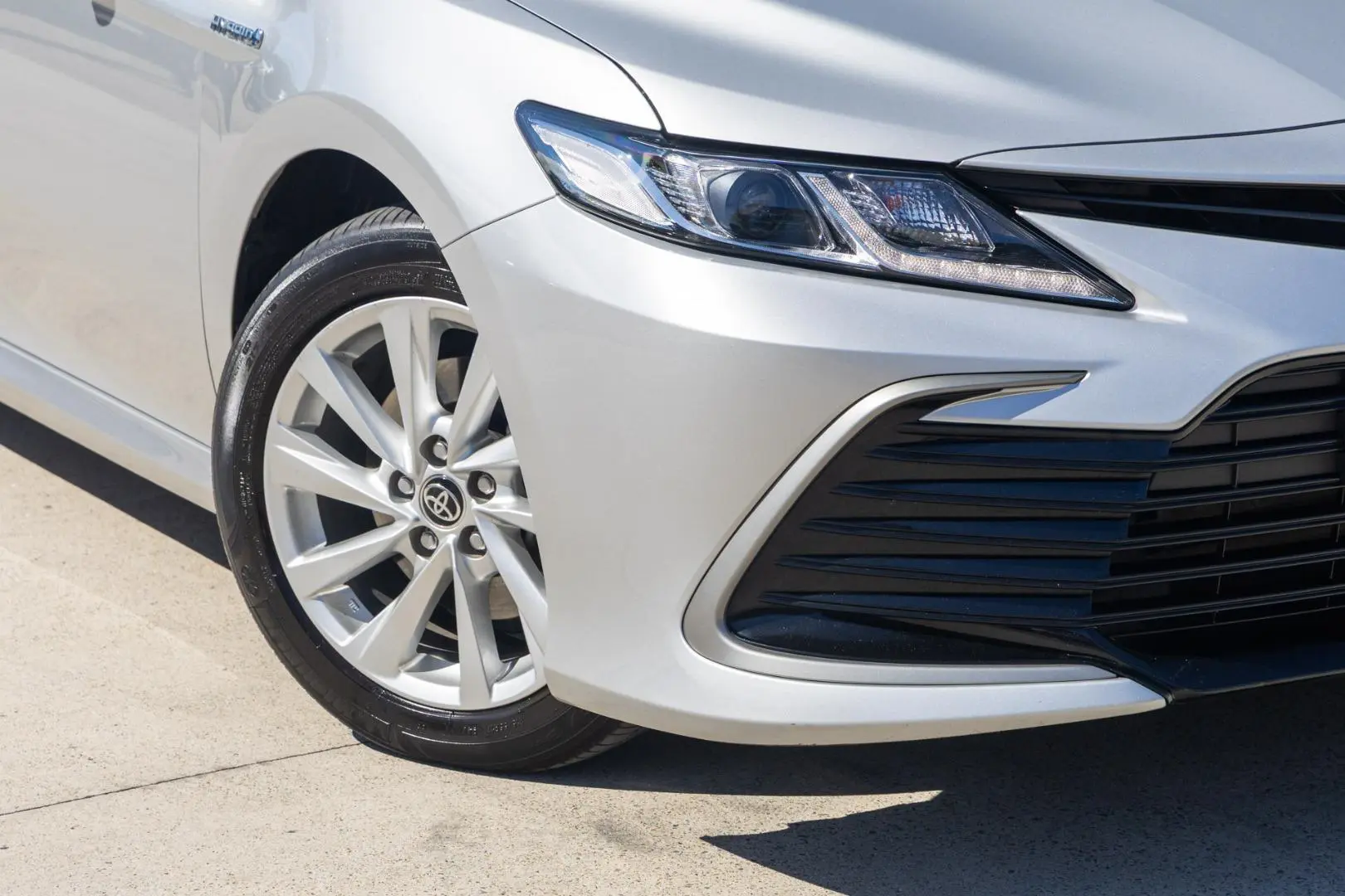 2024 Toyota Camry Gallery Image 6