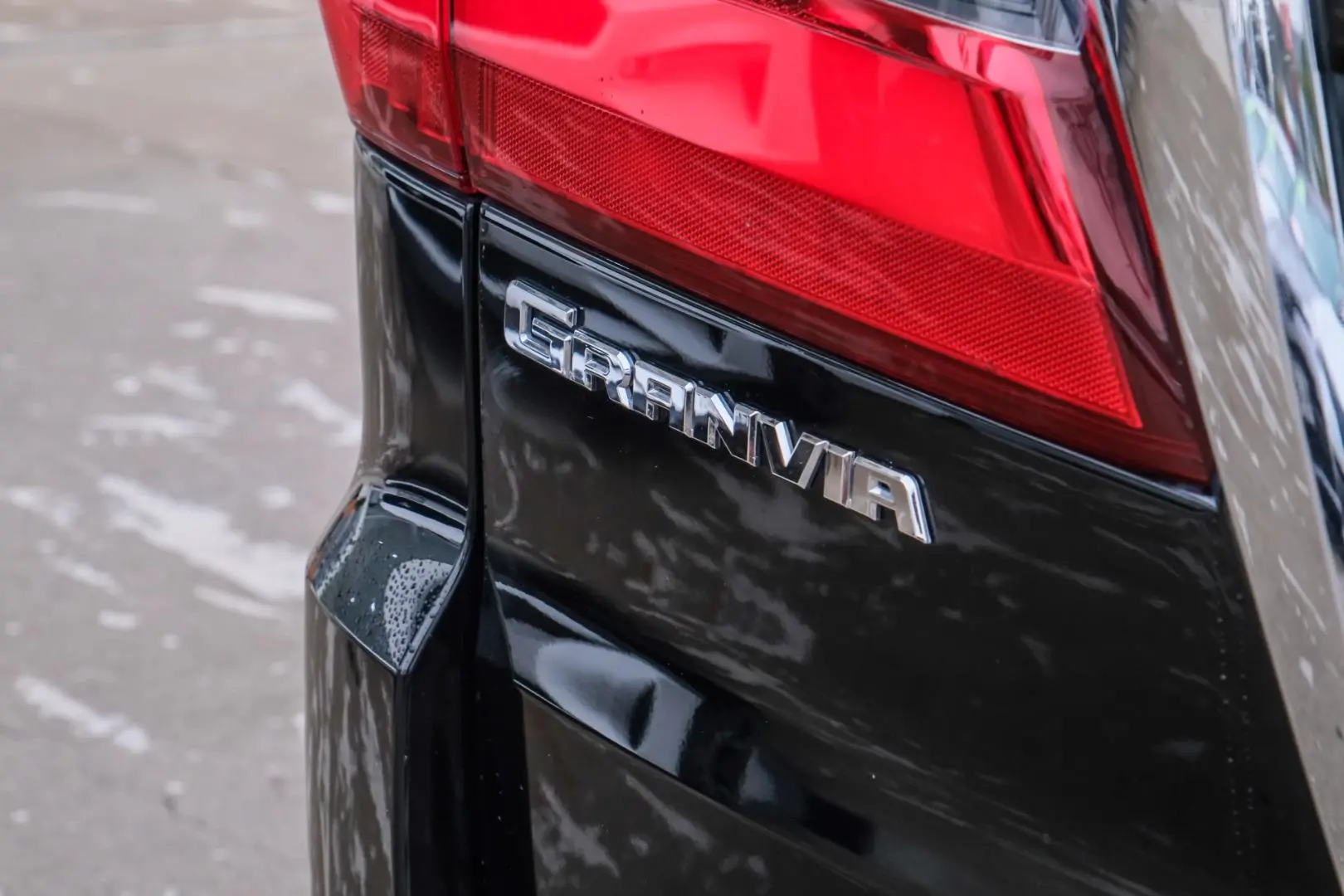 2019 Toyota Granvia Gallery Image 19