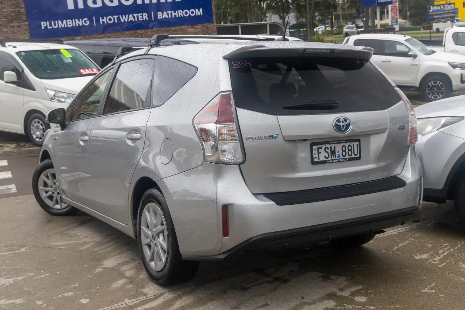 2016 Toyota Prius V Gallery Image 2