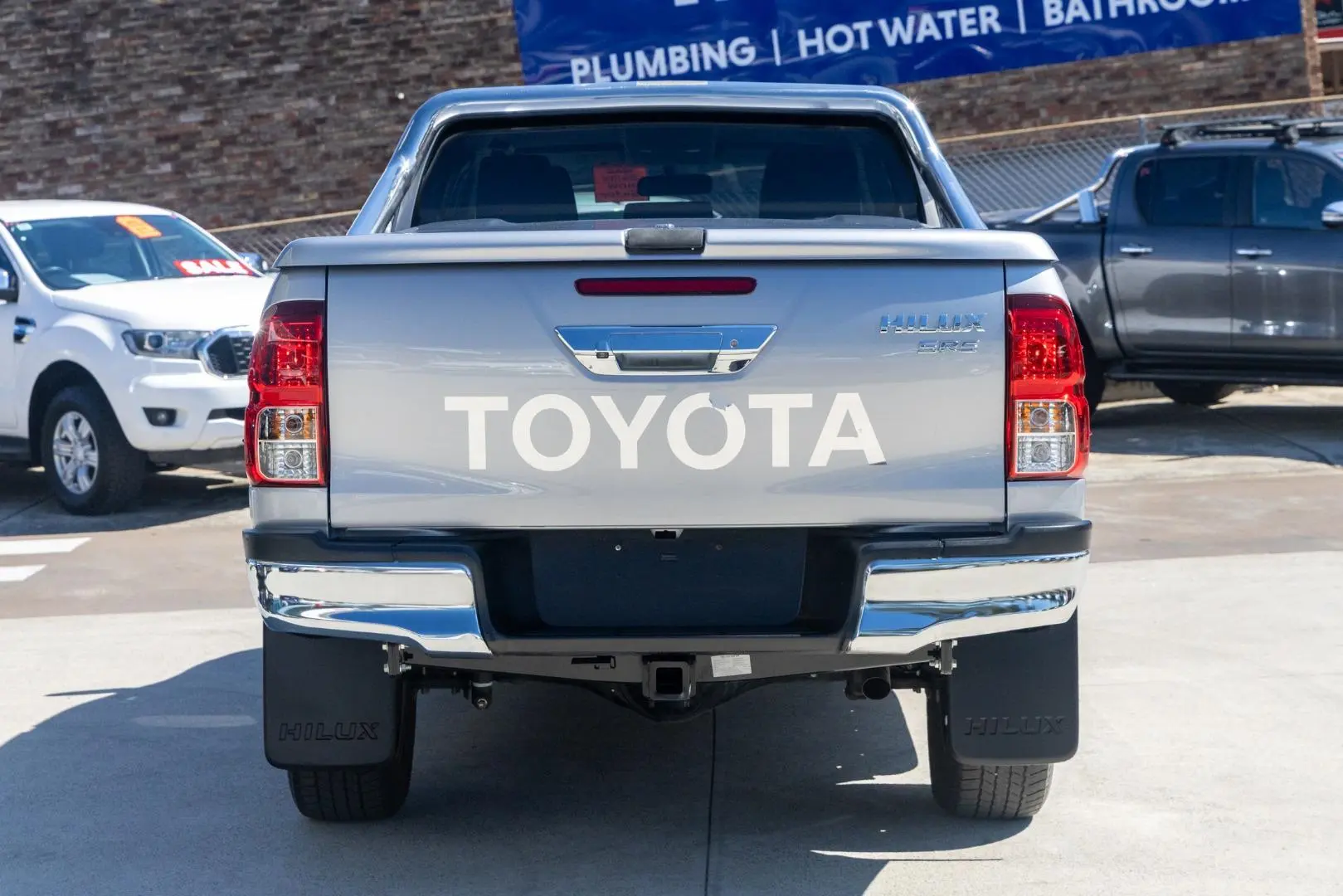 2018 Toyota Hilux Gallery Image 5