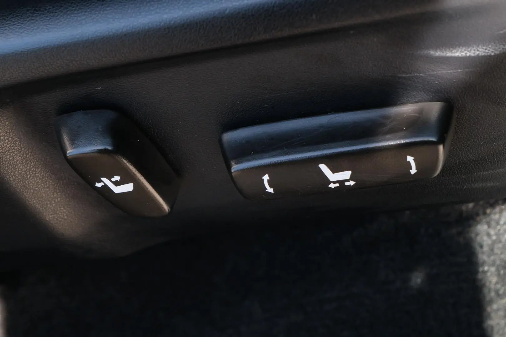 2016 Toyota Hilux Gallery Image 16