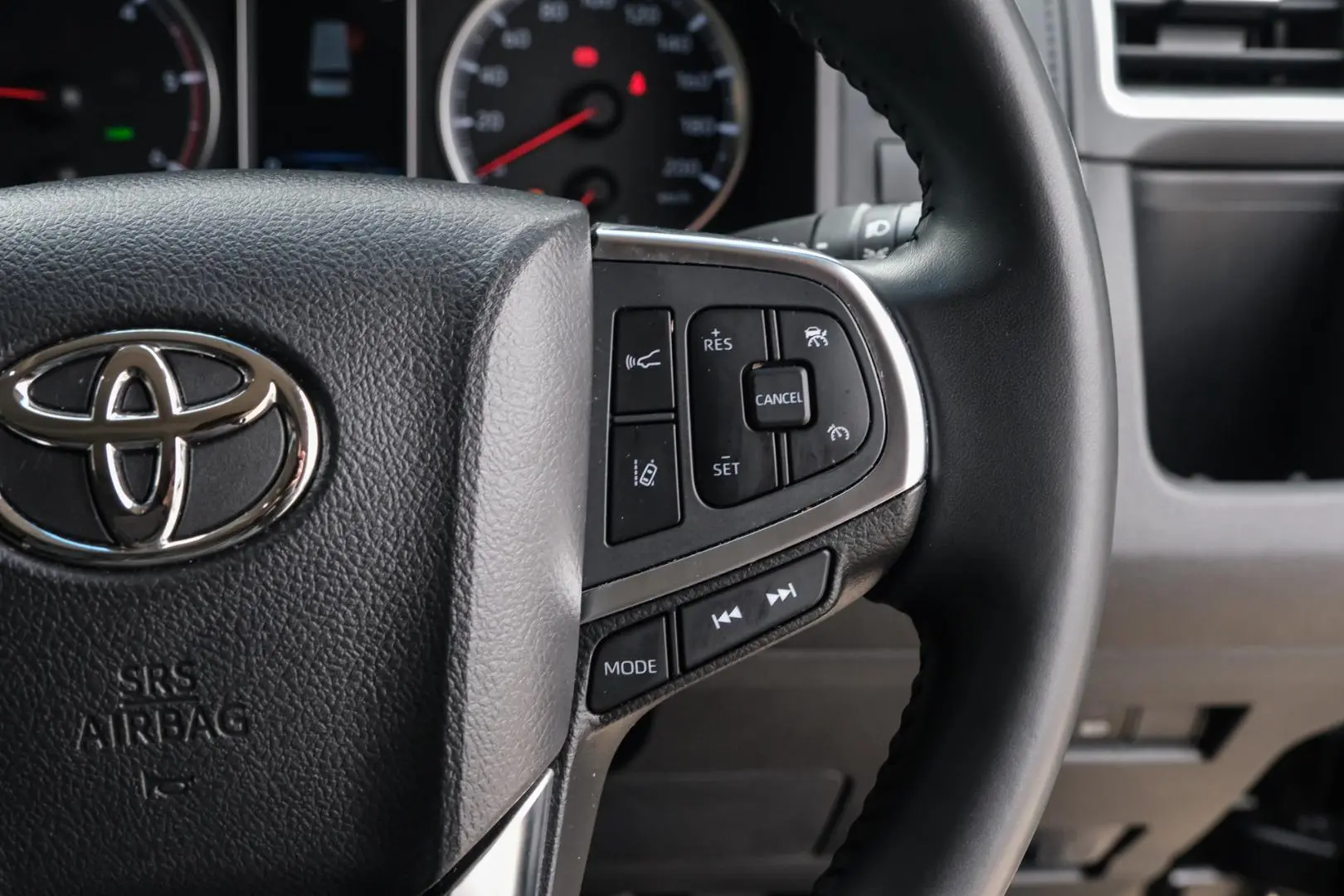 2023 Toyota Granvia Gallery Image 17