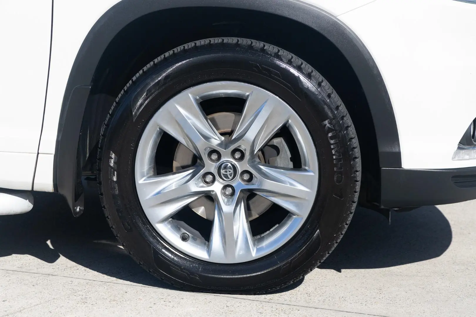 2015 Toyota Kluger Gallery Image 22