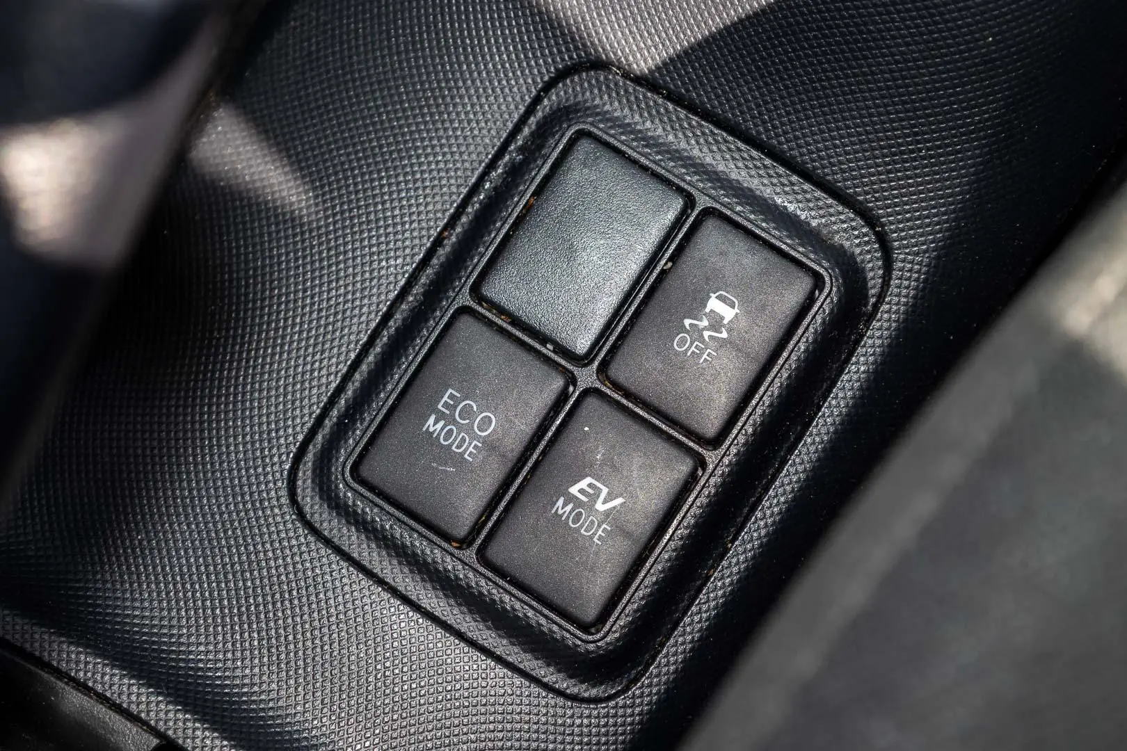 2019 Toyota Prius C Gallery Image 13