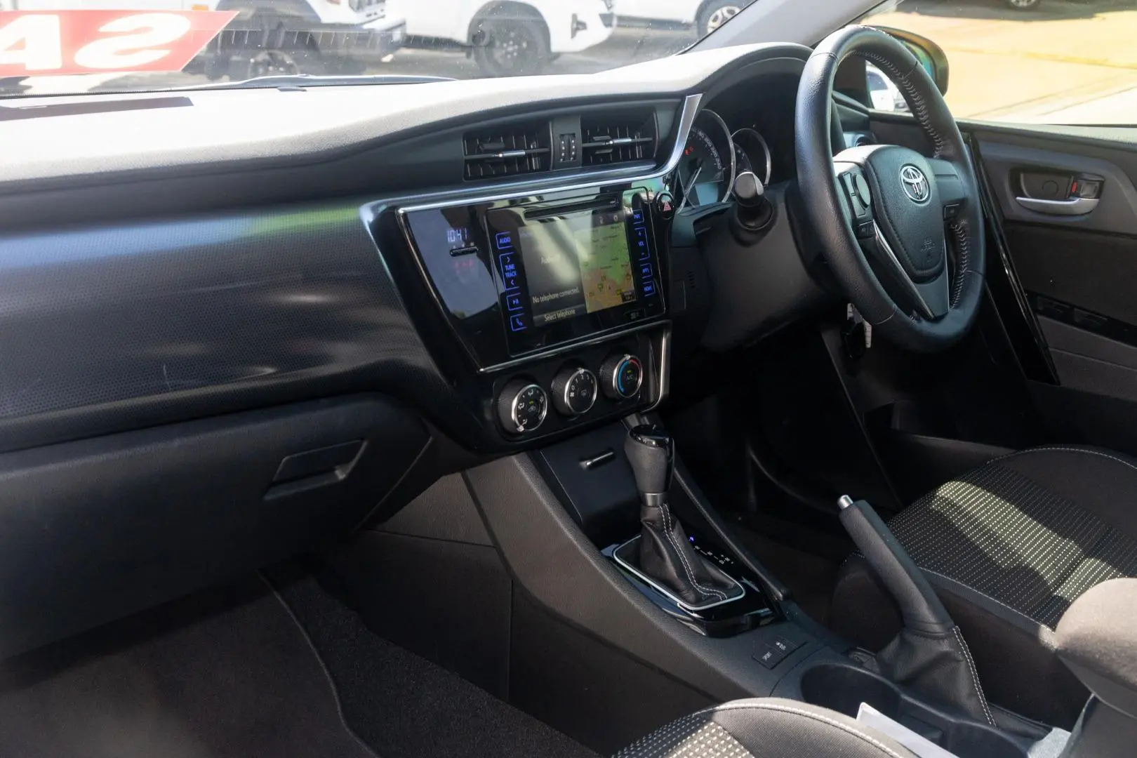 2017 Toyota Corolla Gallery Image 8