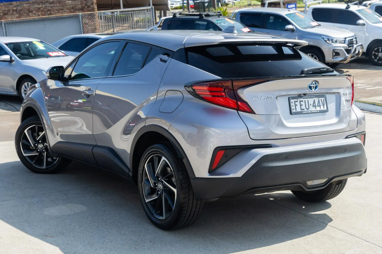 2020 Toyota C-HR Gallery Image 2