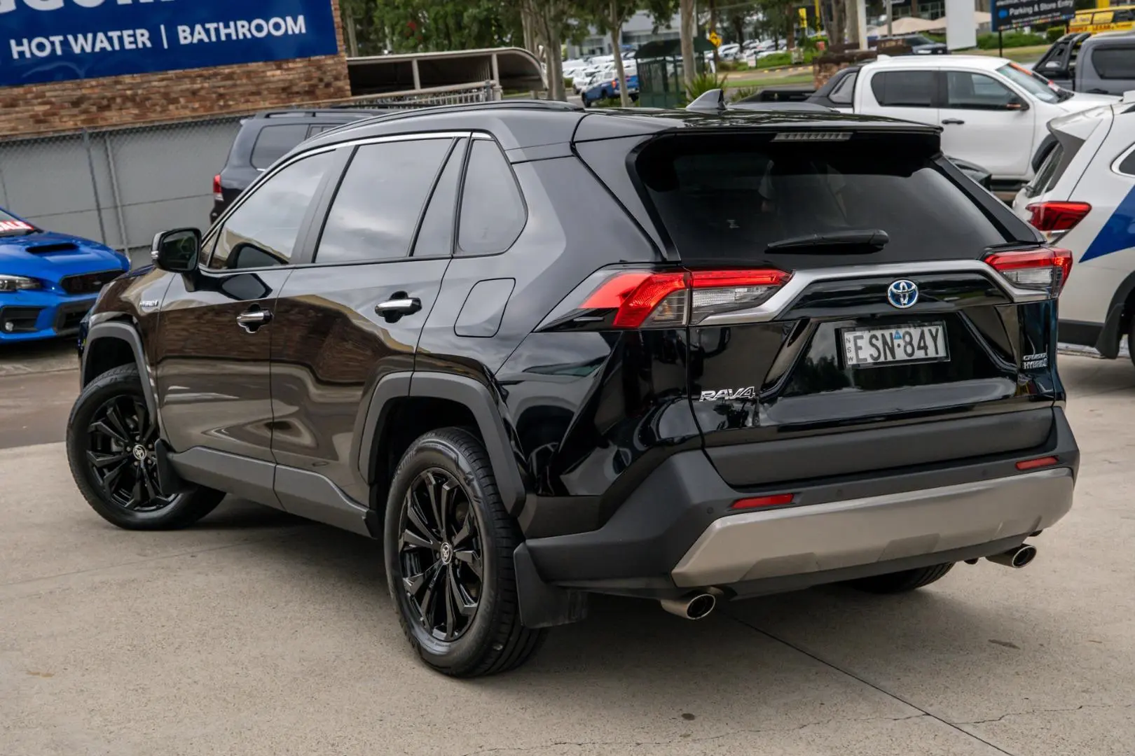 2022 Toyota RAV4 Gallery Image 2