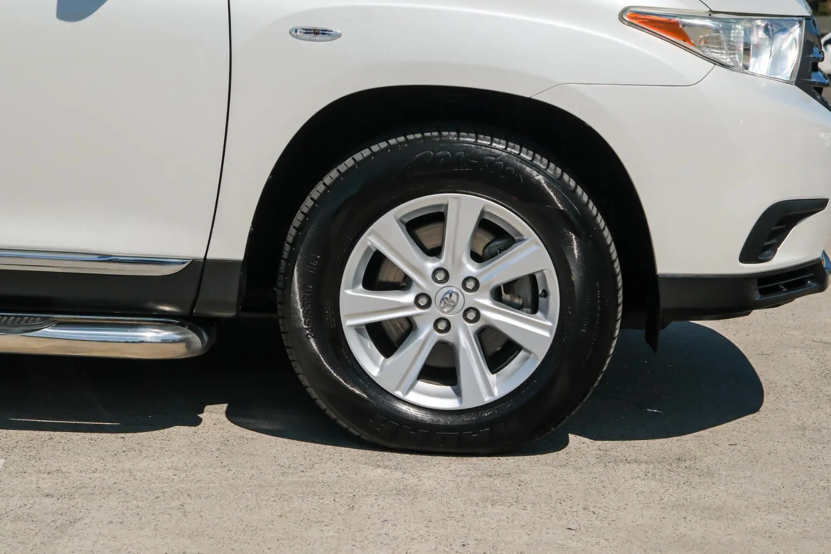 2013 Toyota Kluger Gallery Image 19