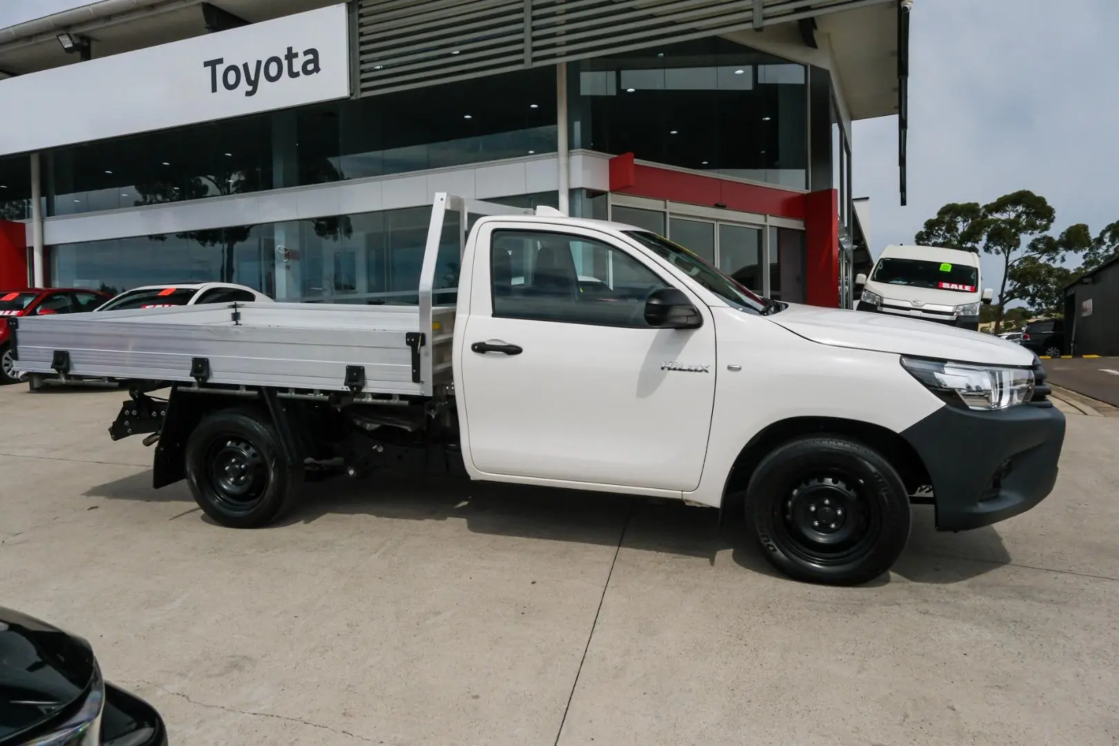 2023 Toyota Hilux Image 3