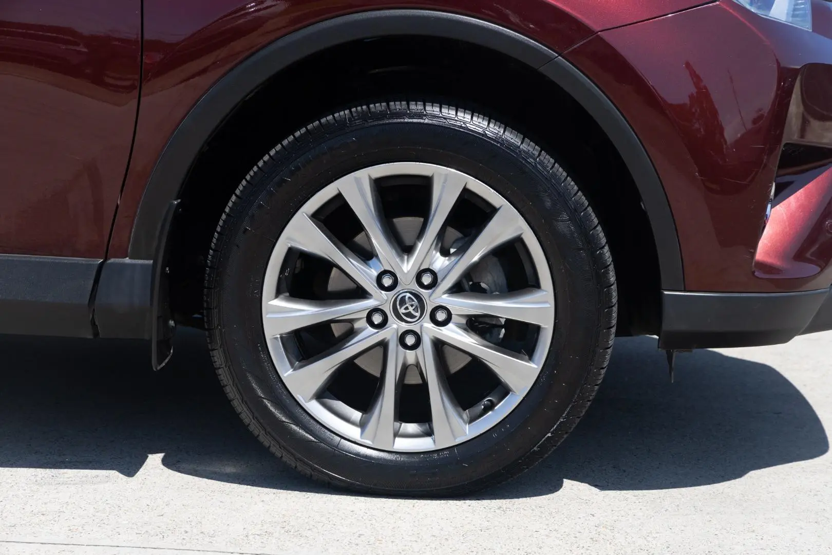 2016 Toyota RAV4 Gallery Image 24