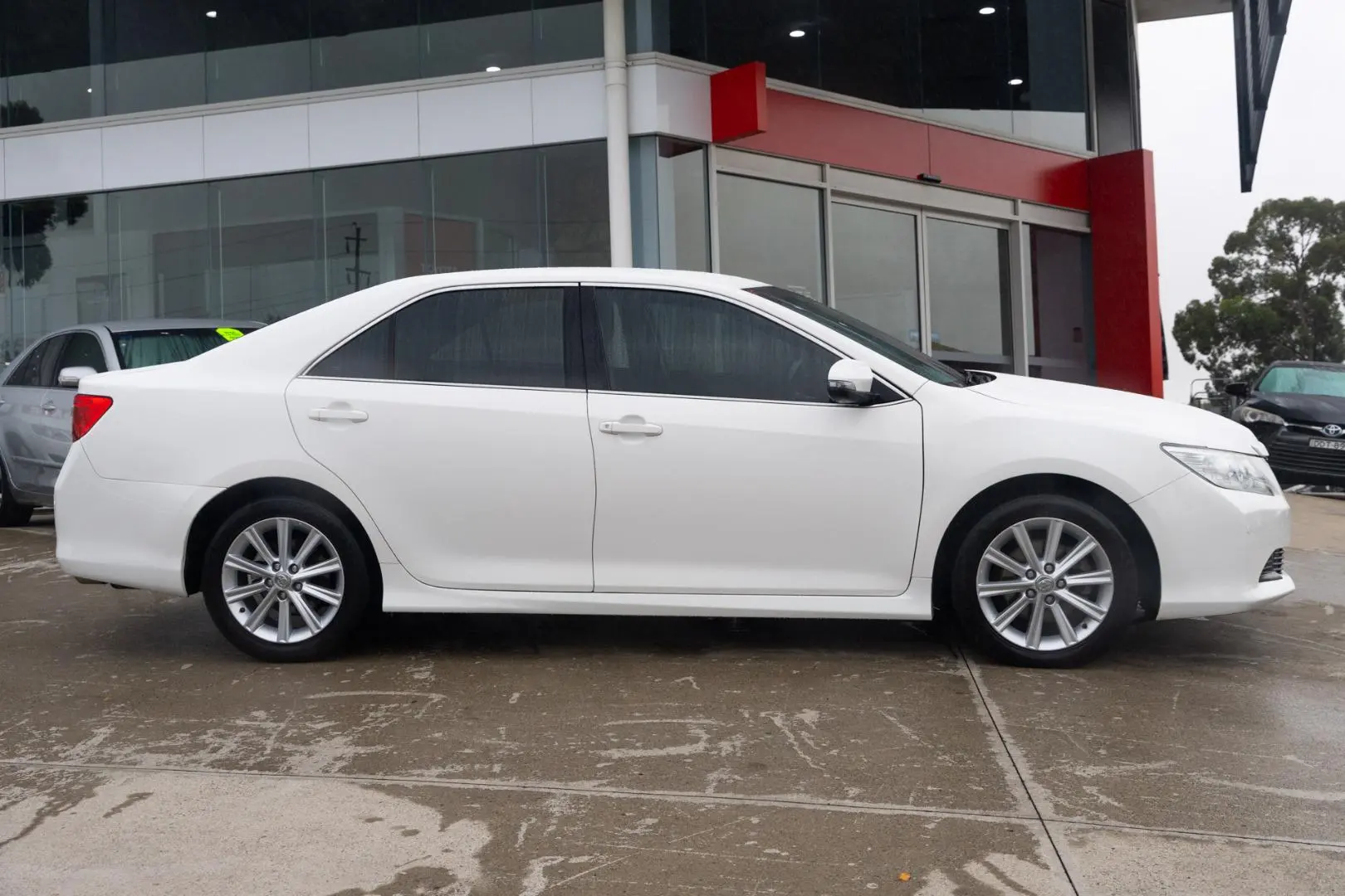 2016 Toyota Aurion Gallery Image 3