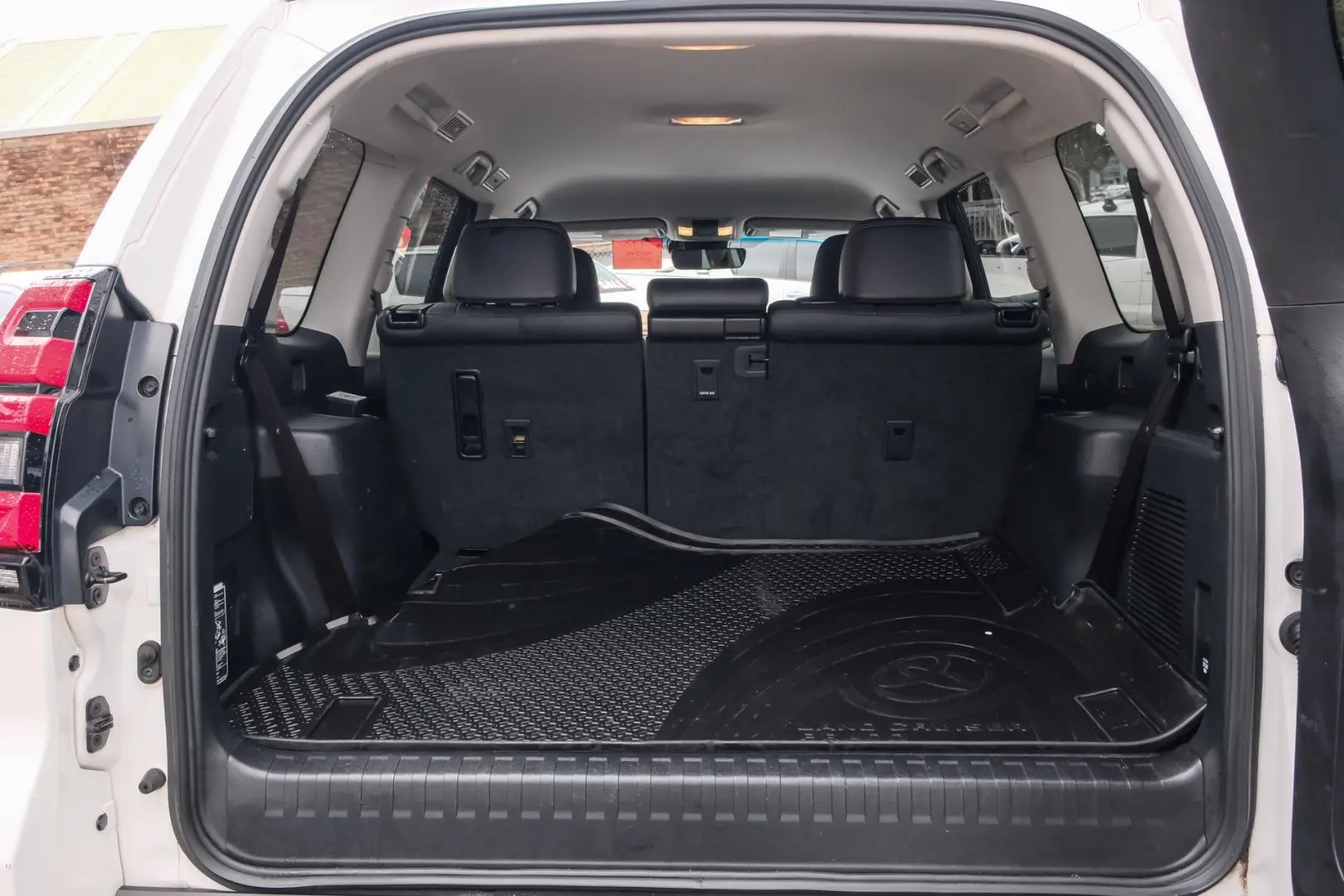 2021 Toyota Landcruiser Prado Gallery Image 17
