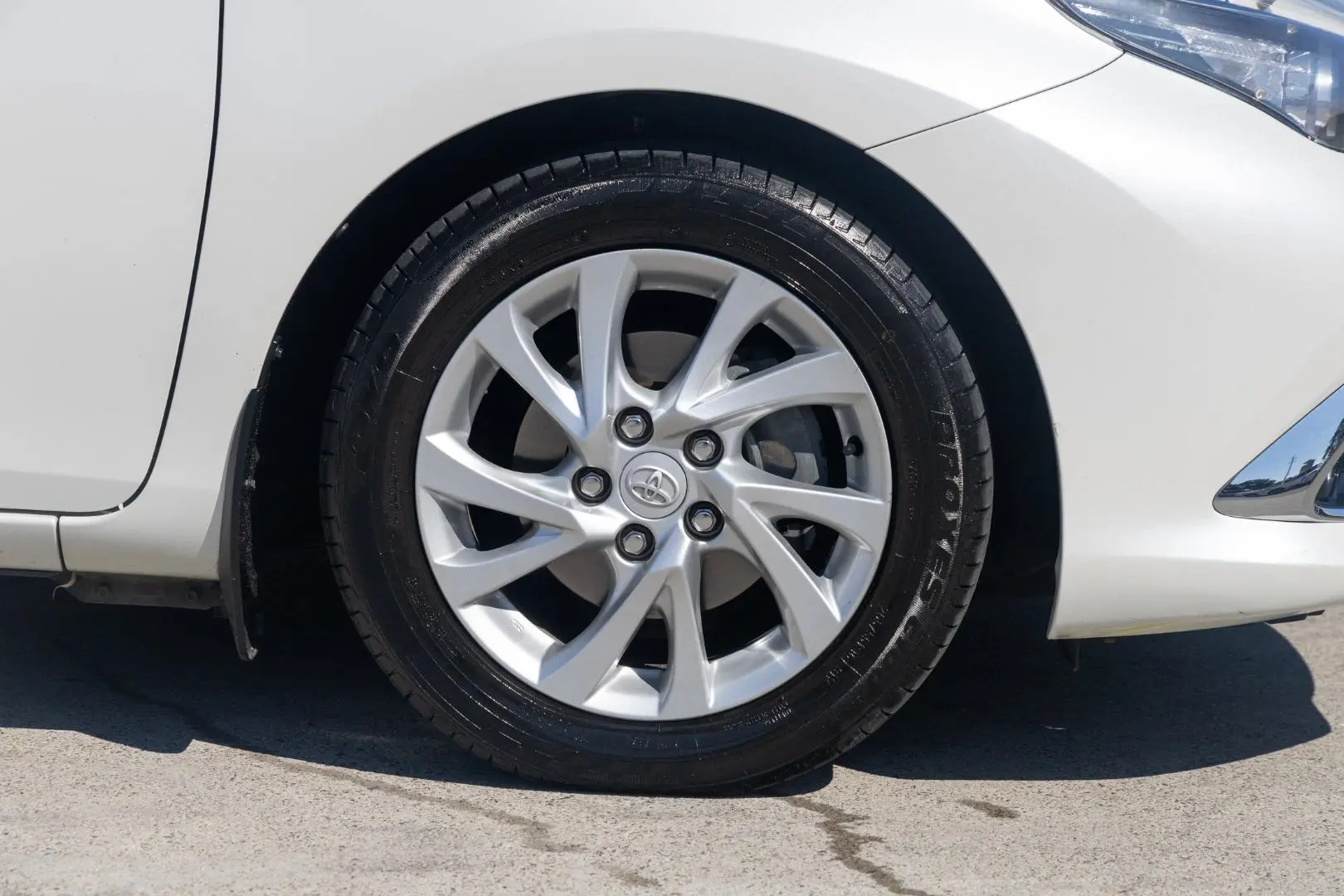 2017 Toyota Corolla Gallery Image 23