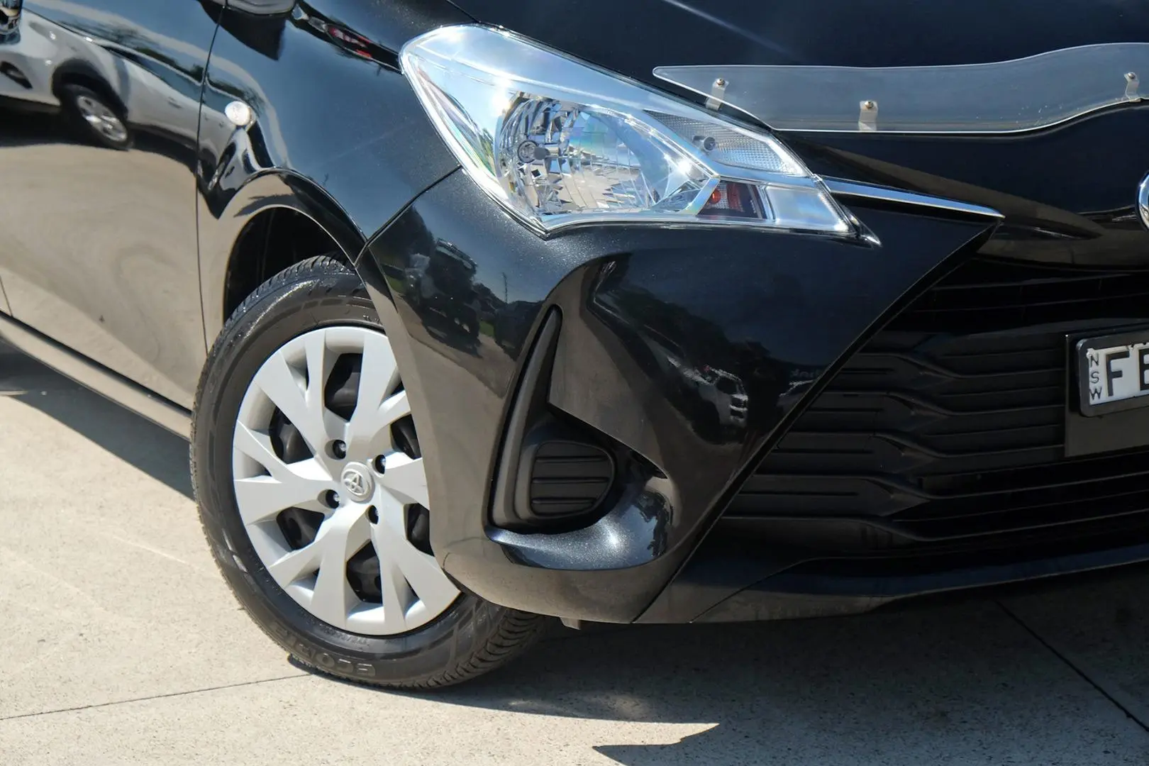 2018 Toyota Yaris Gallery Image 6