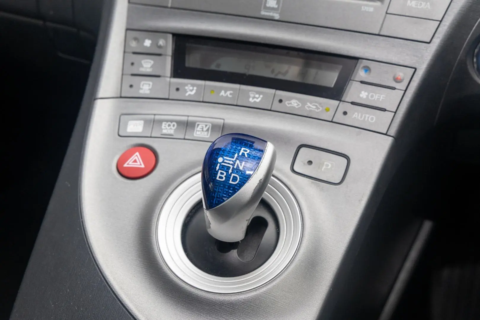 2012 Toyota Prius Gallery Image 16