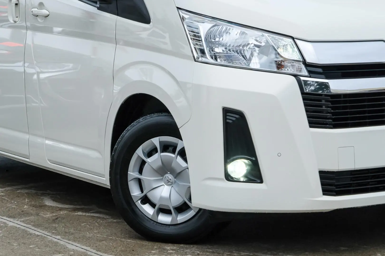 2023 Toyota Hiace Gallery Image 6