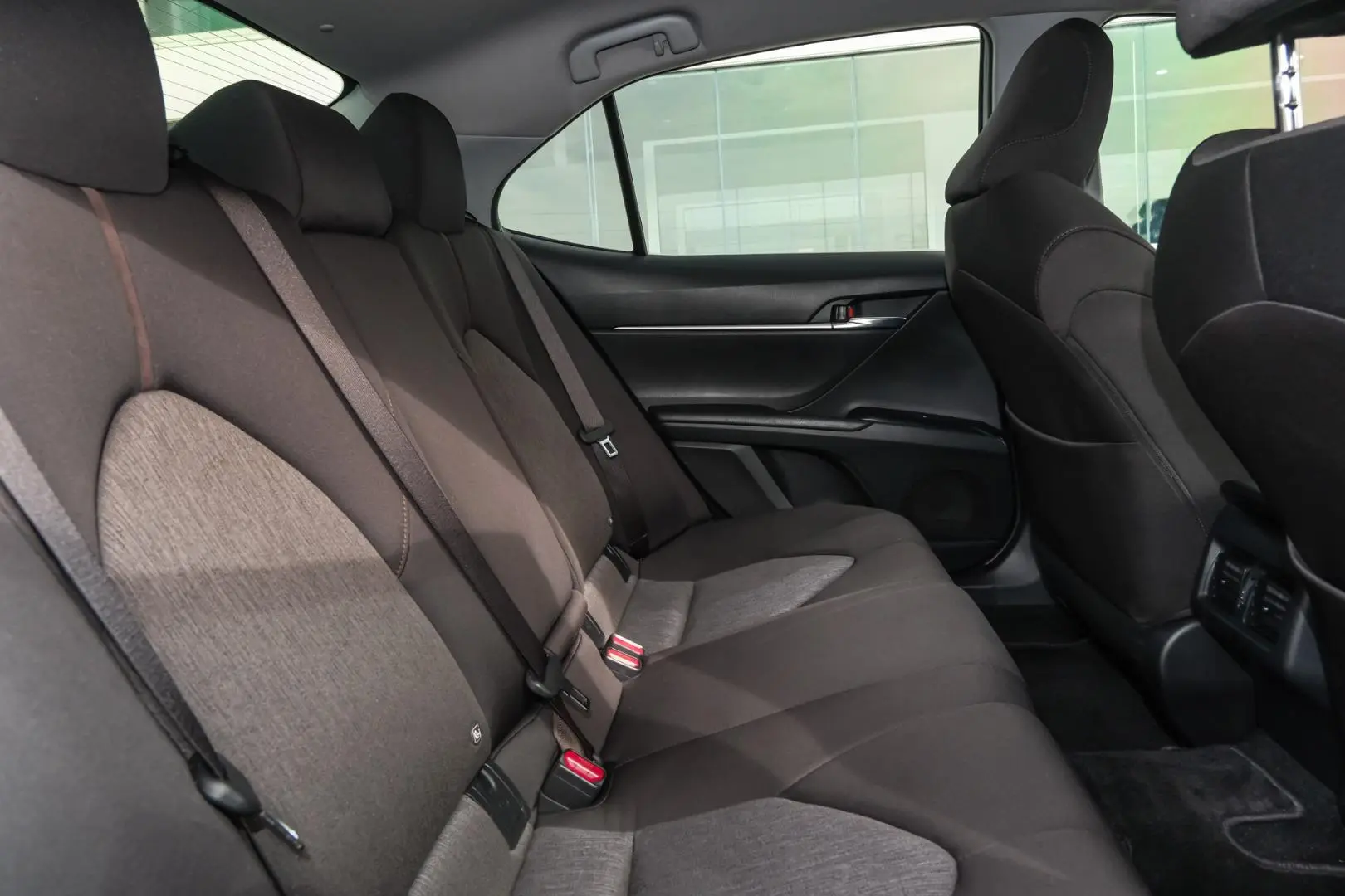 2018 Toyota Camry Gallery Image 8