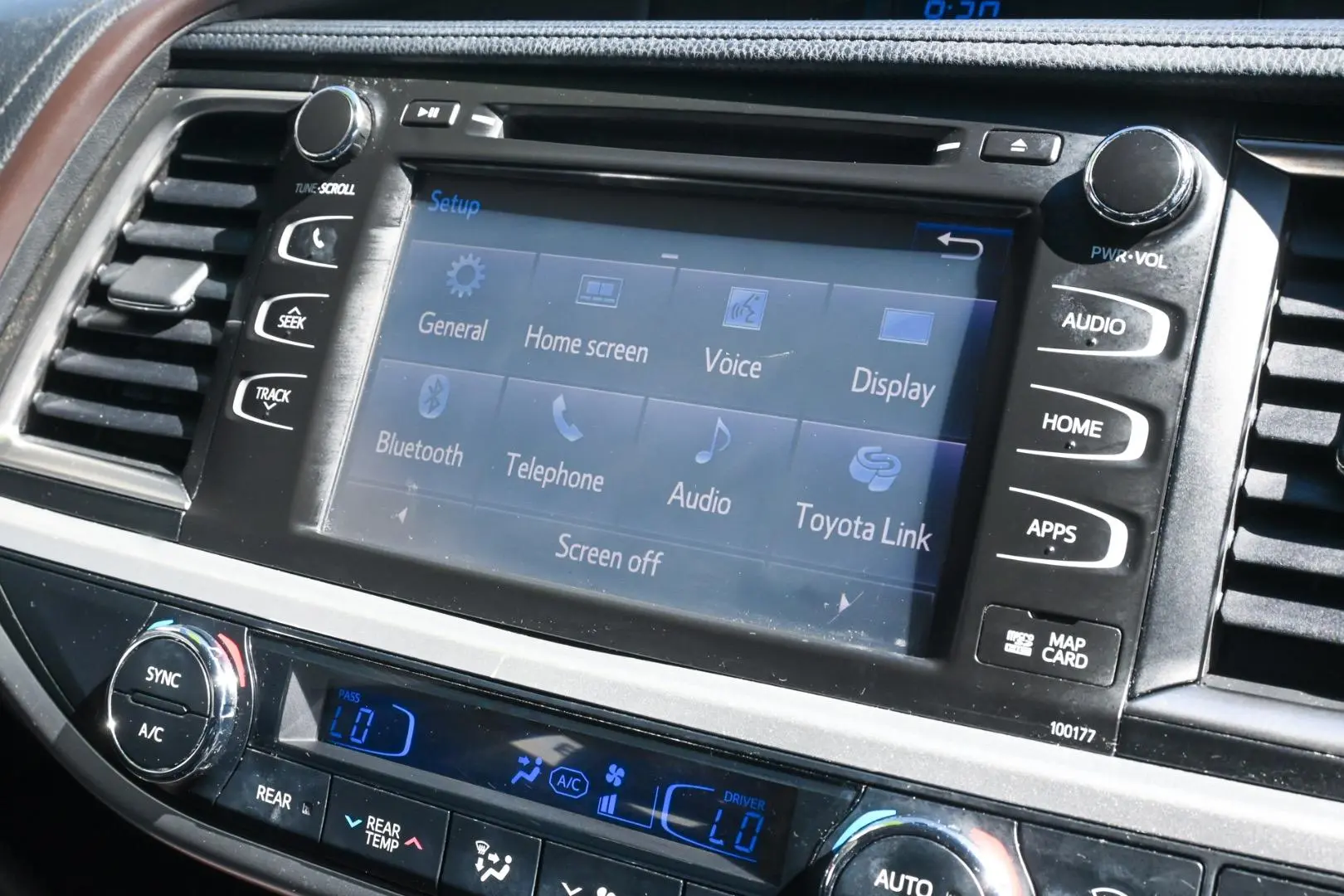 2016 Toyota Kluger Gallery Image 19
