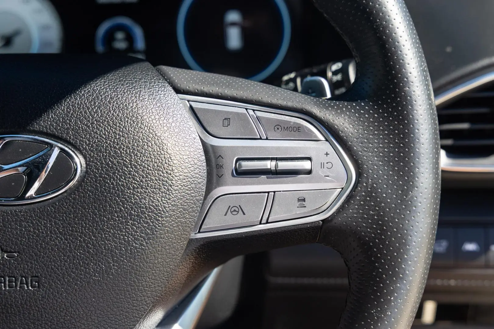 2022 Hyundai Santa Fe Gallery Image 15