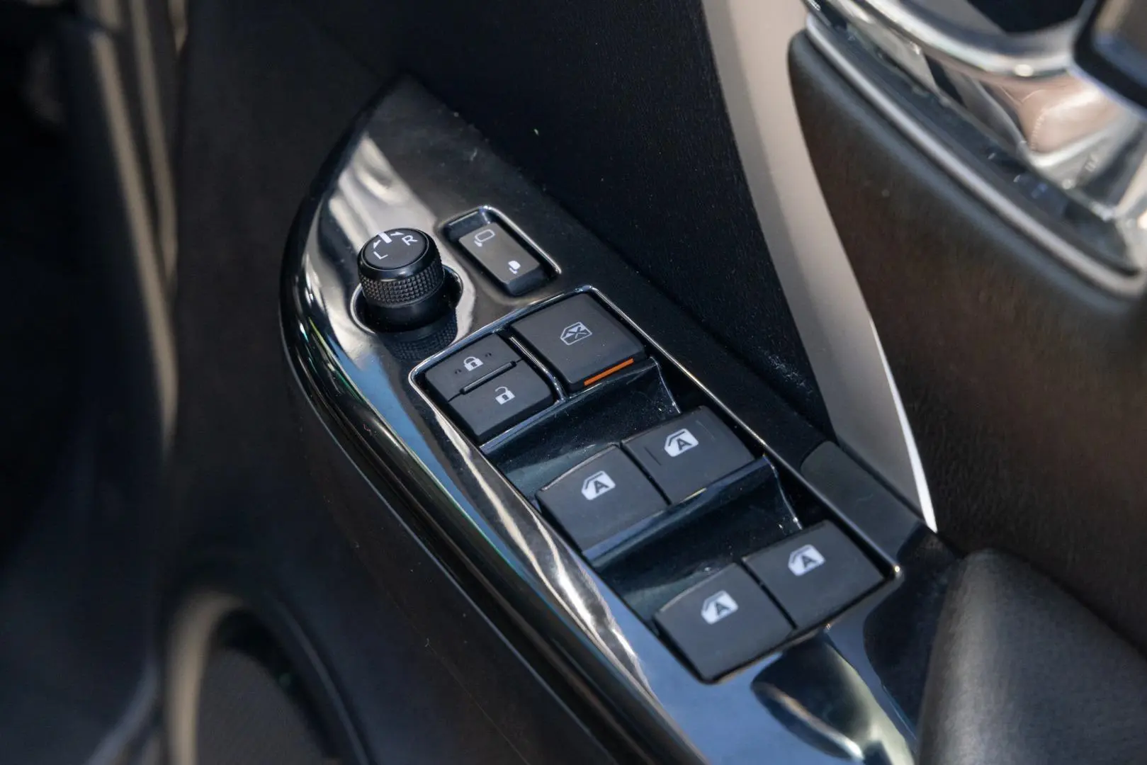 2020 Toyota Fortuner Gallery Image 18