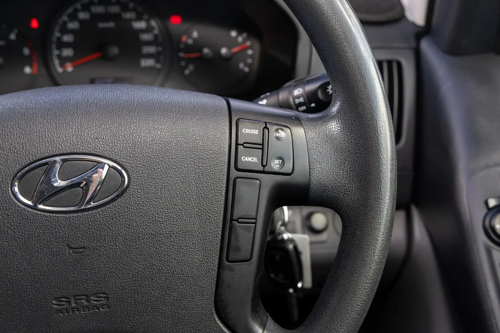 2017 Hyundai iLoad Gallery Image 12