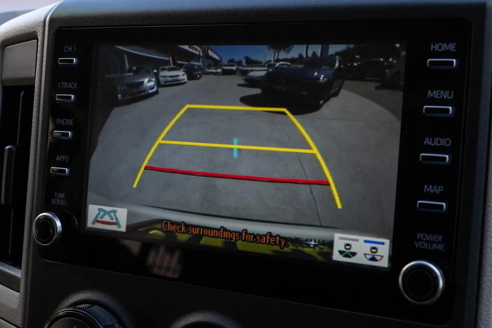 2020 Toyota Hiace Gallery Image 12