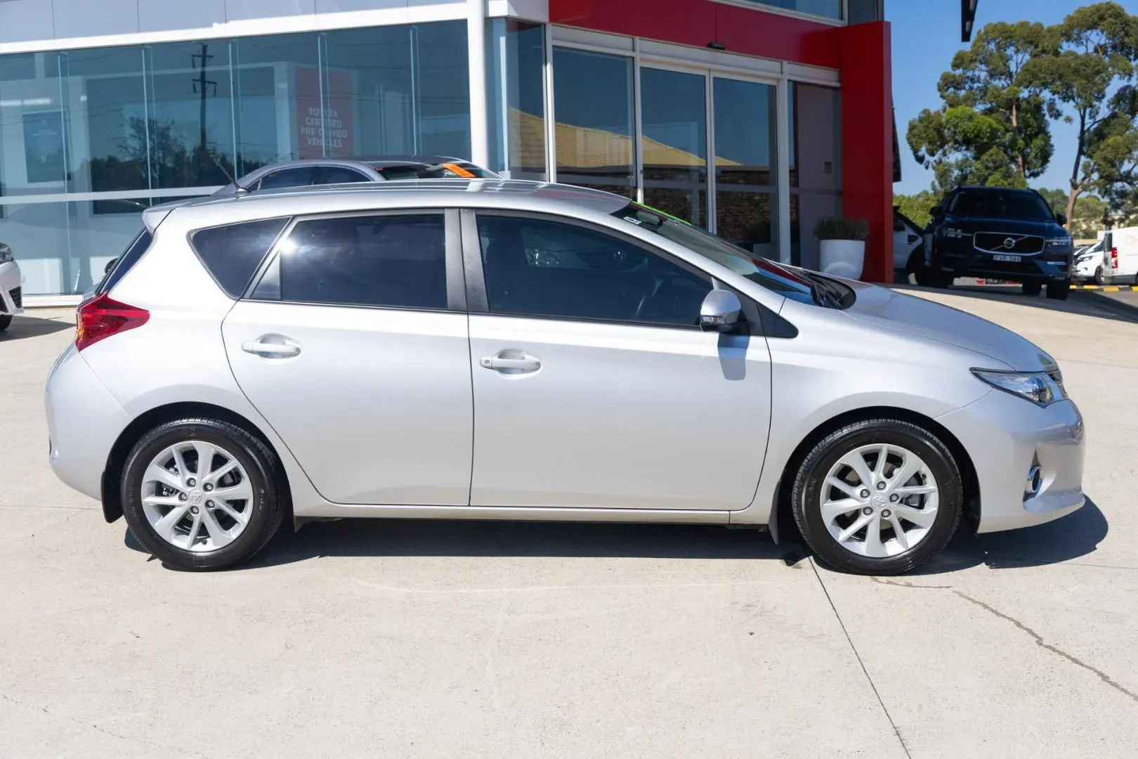 2013 Toyota Corolla Gallery Image 3