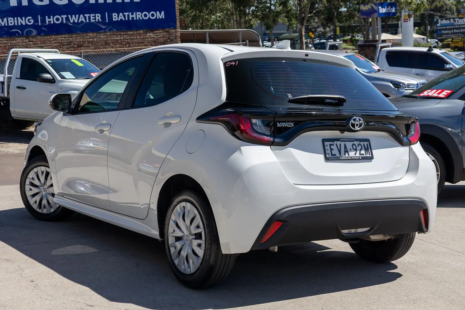2022 Toyota Yaris Gallery Image 2