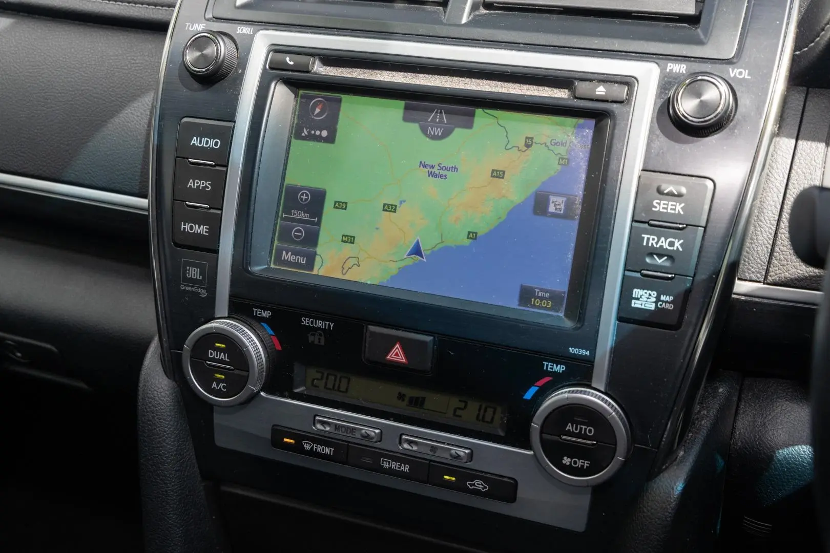 2016 Toyota Camry Gallery Image 14