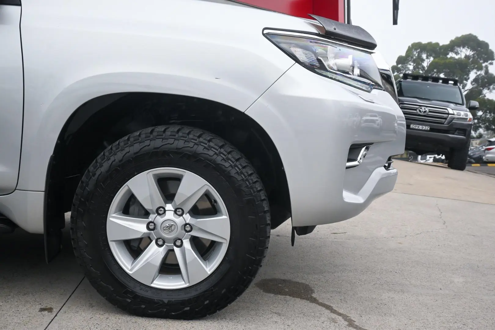 2019 Toyota Landcruiser Prado Gallery Image 21