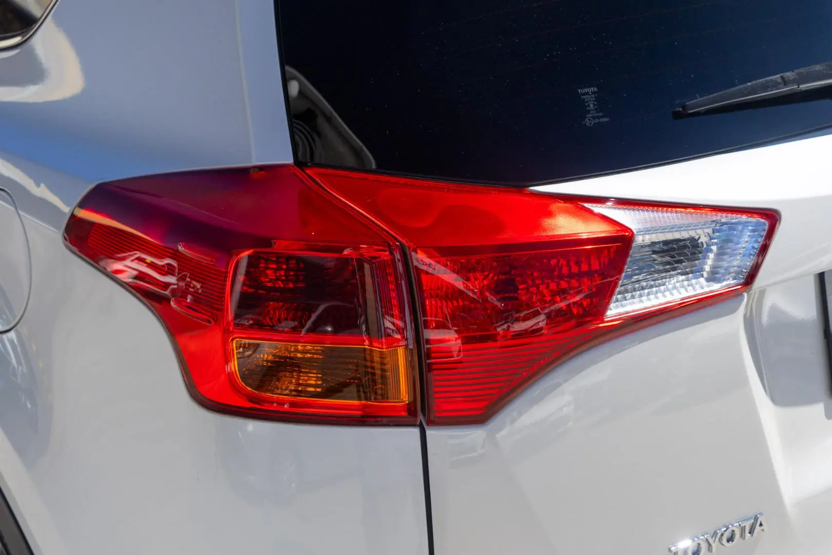 2014 Toyota RAV4 Gallery Image 19