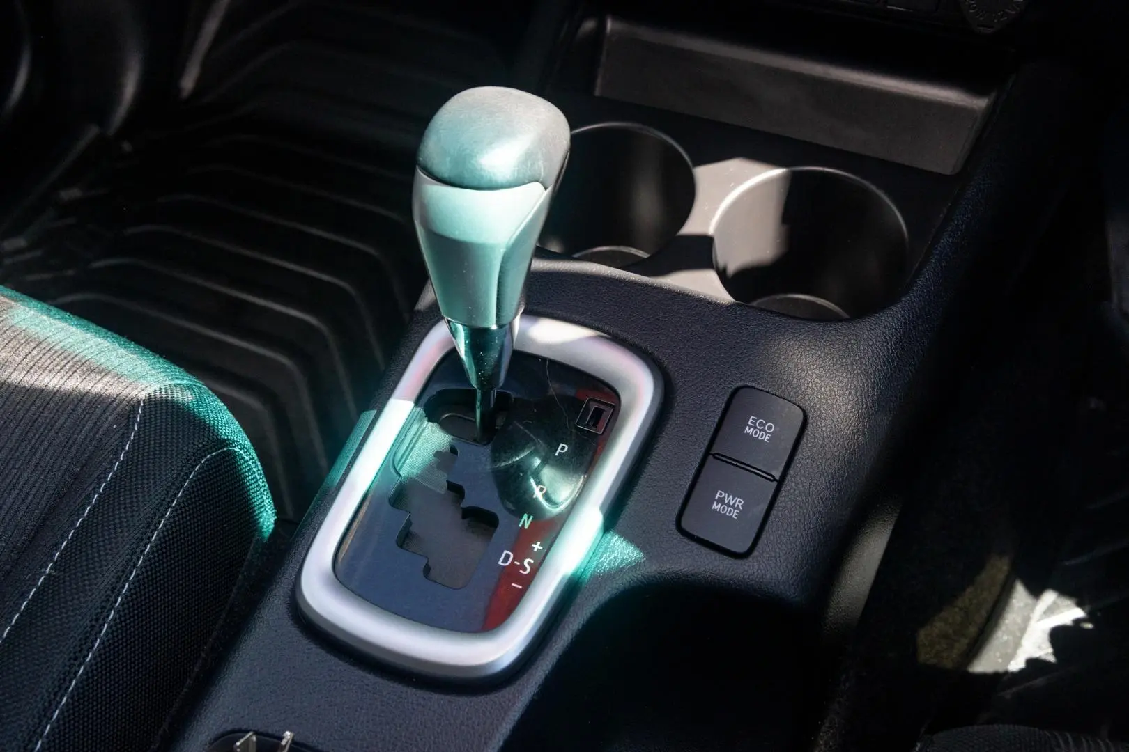 2018 Toyota Hilux Gallery Image 17