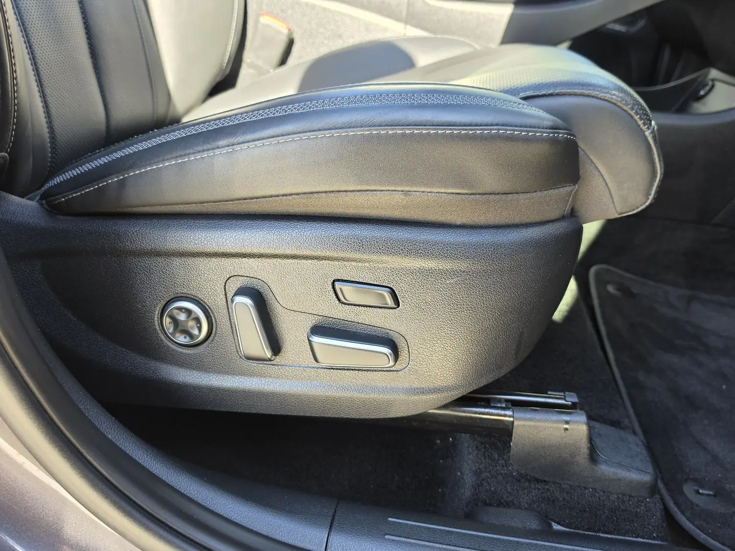 2023 Hyundai Santa Fe Gallery Image 18