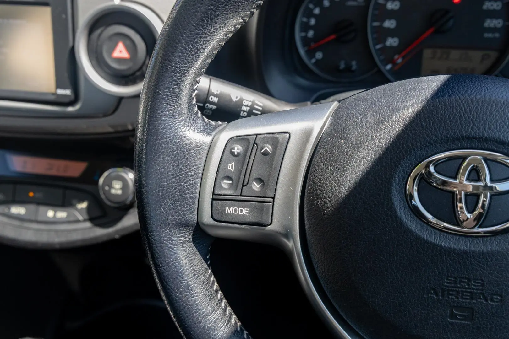 2012 Toyota Yaris Gallery Image 11